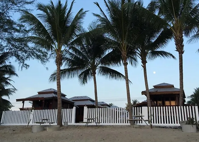S.N. Plytorn Beach Hotel